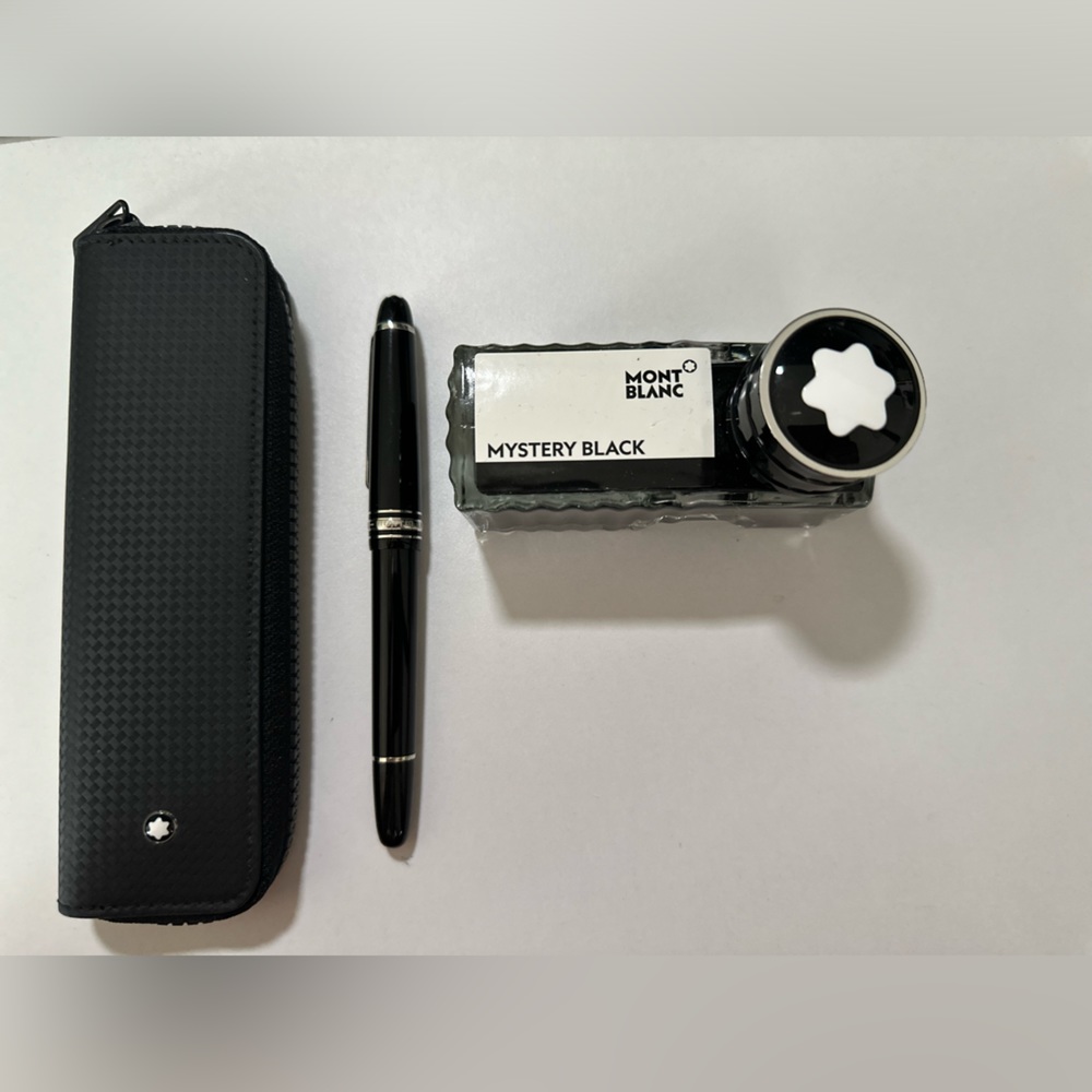 Montblanc platinum Coated Fountain Pen, with Meisterstuck 1 pen case and ink Set